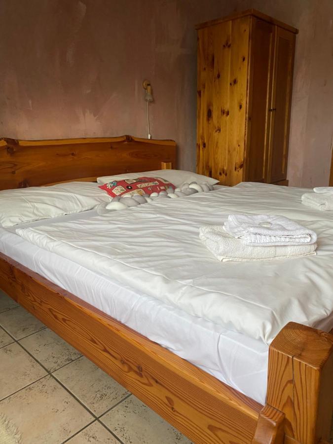 Hostel Caferazy Poprad Exterior foto